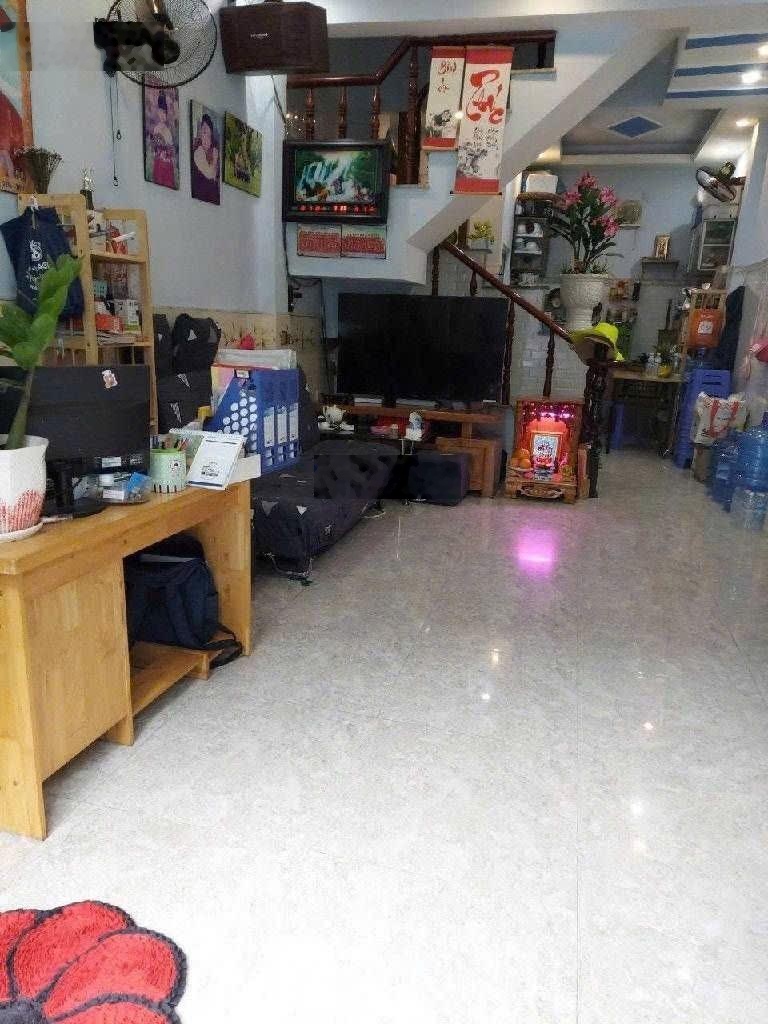 3.750 tỷ TL chính chủ gửi bán chưa qua lái, DT khủng 40,8m2 đất (3,7x11,5)m