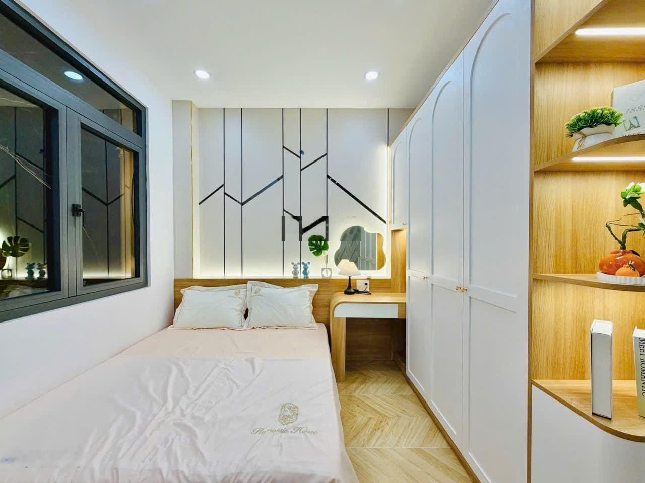 Bán nhà mới full nội thất 1 lầu gần ngã 5 Gò Vấp