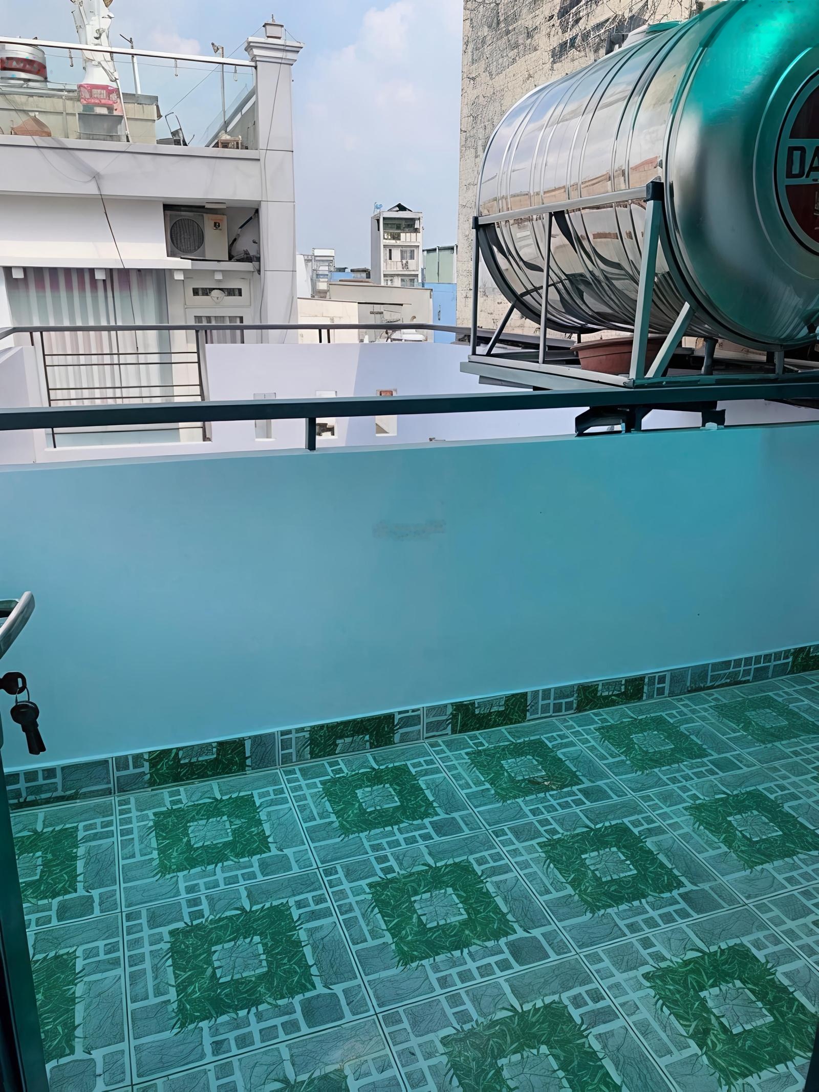 Nhỉnh 3 tỷ, nhà 4 tầng, DT 32m2 ,đường tân Hòa Đông ,hẻm xe hơi, cách q6 và Tân Phú chỉ 3p.