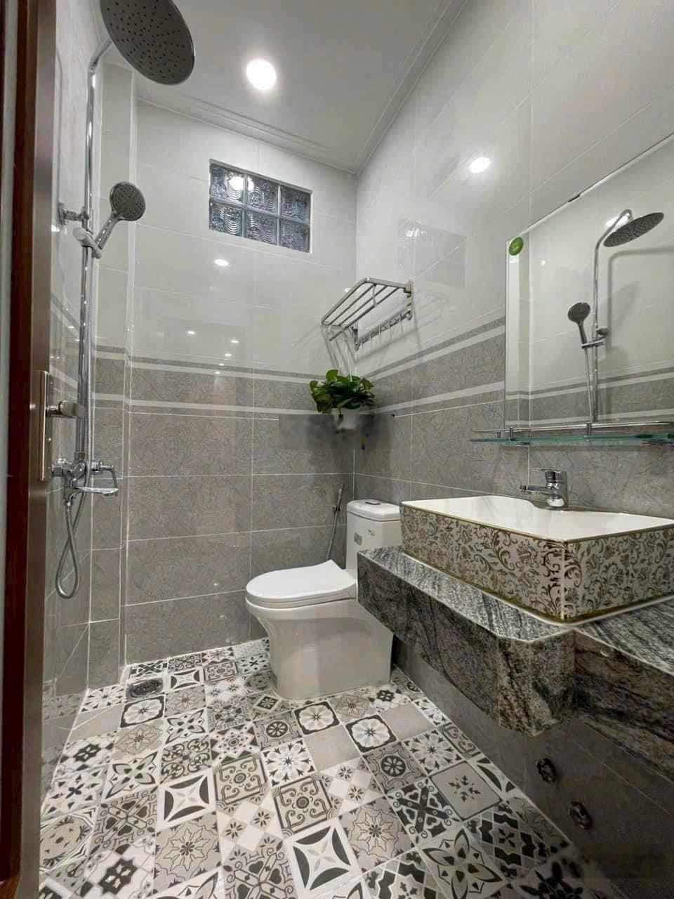 Chính Chủ Bán Gấp Nhà Đ.Trần Bá Giao P.5 Gò Vấp 1Trệt 1Lầu DT56m2 3PN2WC Giá 2Tỷ760 Đầy Đủ Nội Thất