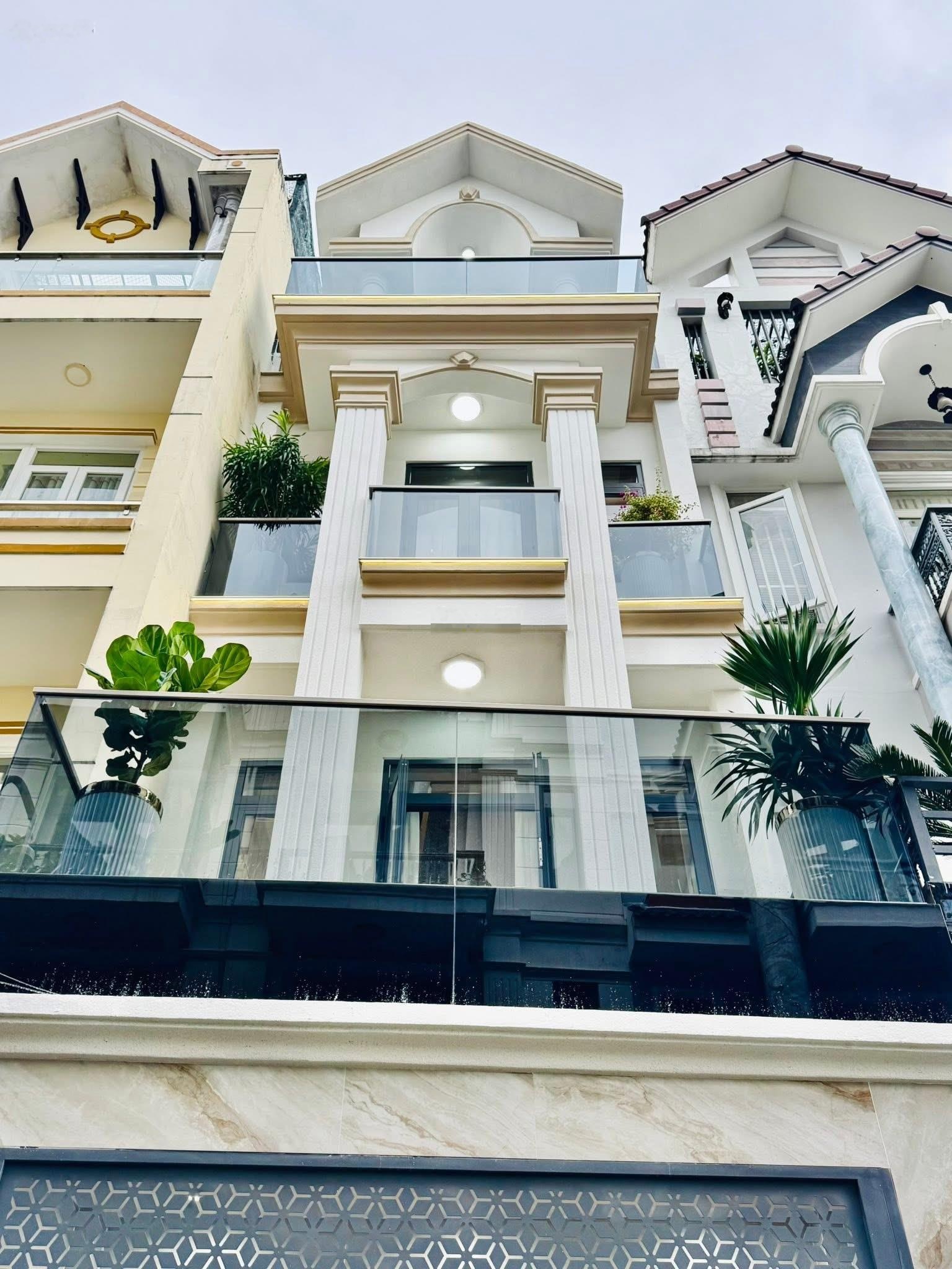 Đặc biệt duy nhất giá 4Tỷ3/63m2 đường 6m Cô Giang-P.Cô Giang-Q1 cho thuê 30tr gần chợ Cô Giang