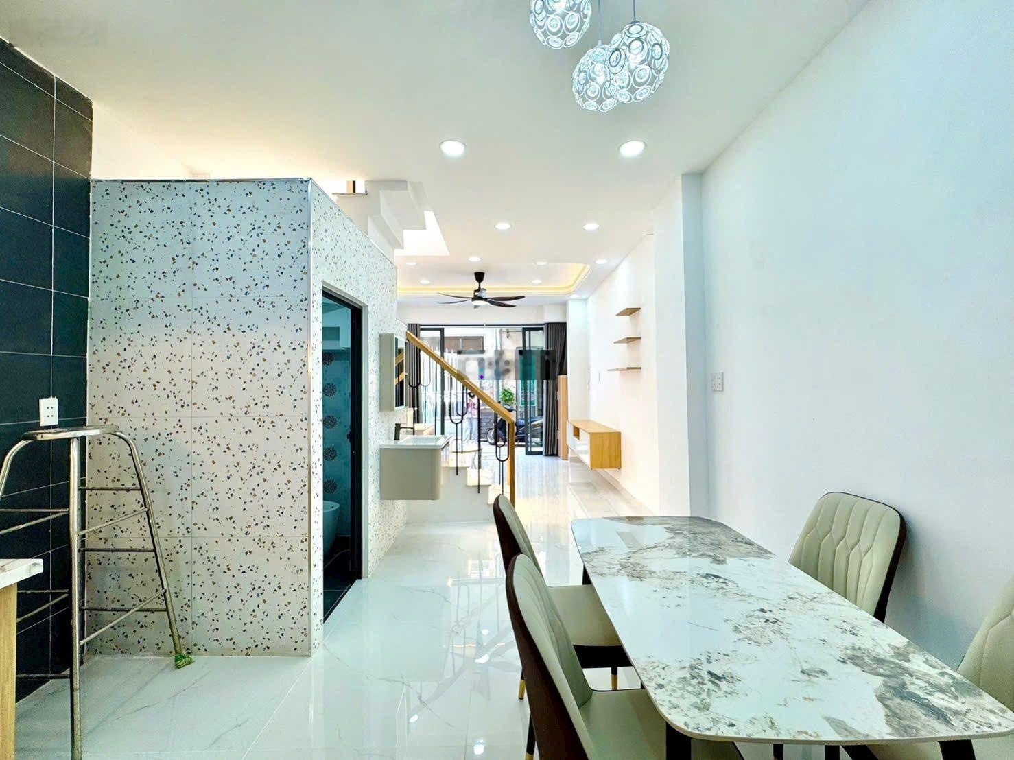 Hàng đẹp. cho phân khúc 4ty7 . lh 0937936880 mr ngân