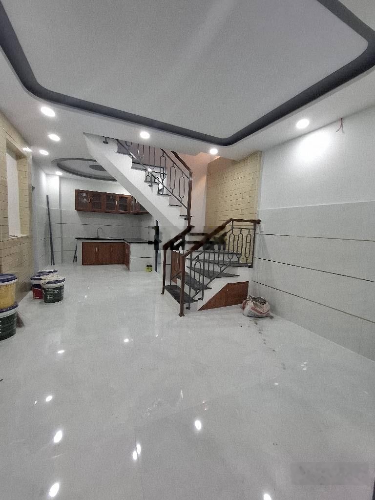 Bán nhà mới đón tết ngay chợ ngã tư Bốn Xã trệt lầu, 2PN 2WC, nội thất cơ bản, giá chỉ 2,975 tỷ(TL)