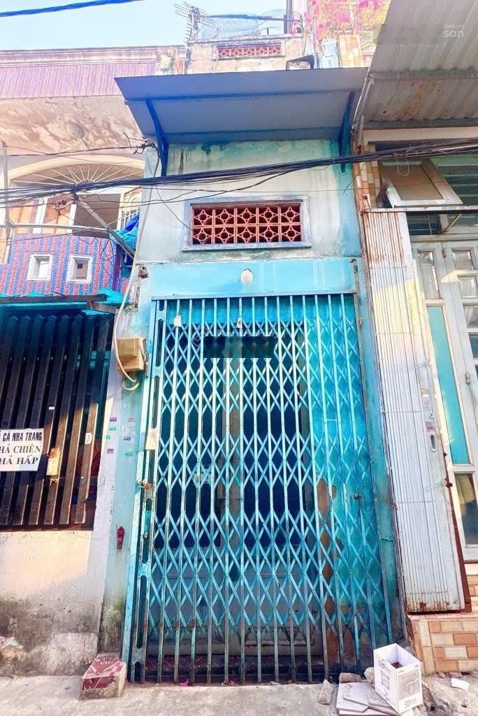 Bán nhà Hương Lộ 2 giáp Tân Phú ngã Tư Bốn Xã, trệt+lửng+lầu+sân thượng+2PN,2WC giá 2,35 tỷ (TL)