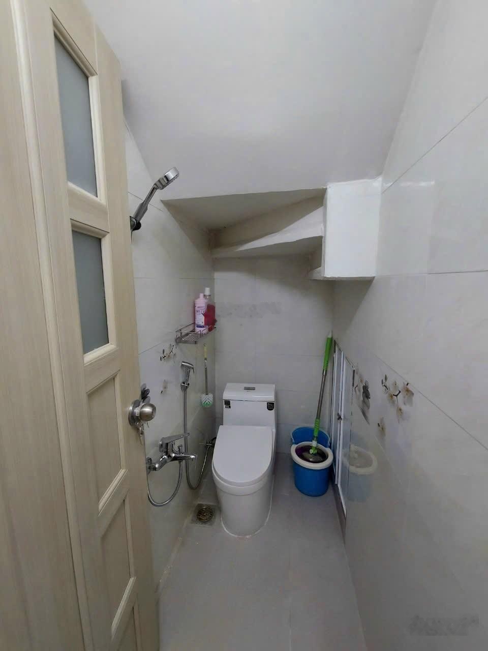 Mua bán nhà 142 Lê Thị Bạch Cát