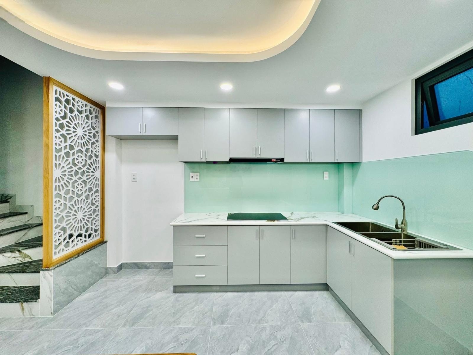 Chủ chịu lỗ bán nhanh giá 3 tỷ 390(tl) | nhà lạc long quân, p.5, q.11 | có sổ hồng riêng, hẻm 7m