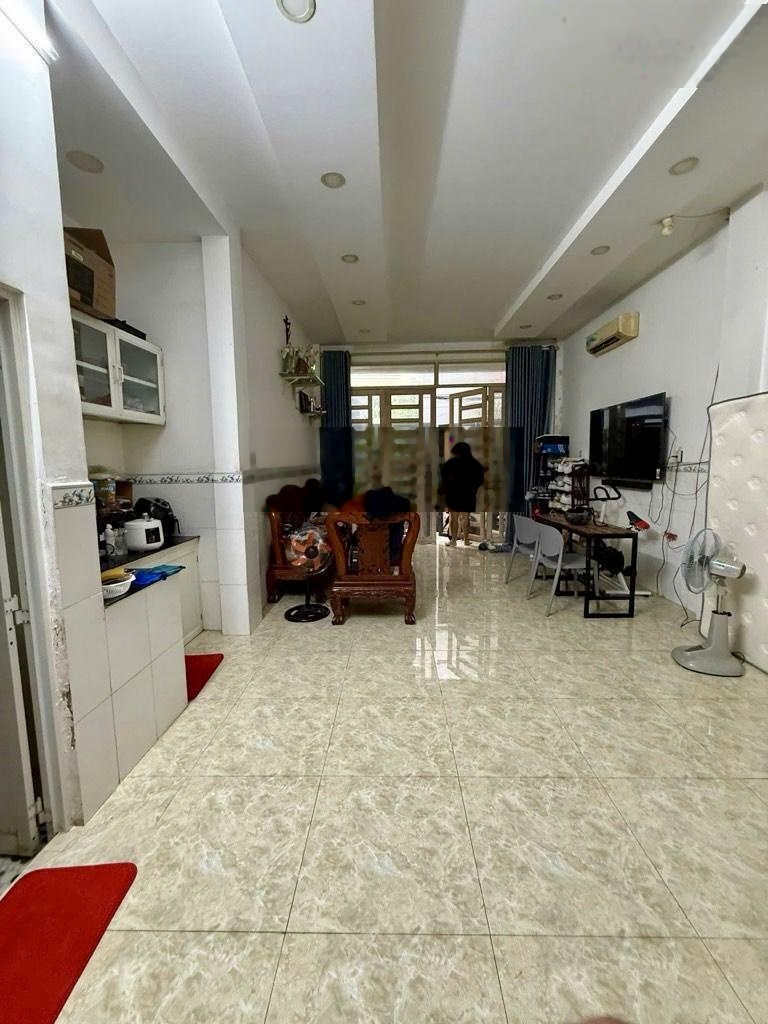 Nhà đẹp tân bình hẻm xe hơi nở hậu tài lộc giá chỉ 5t.ỷ6
