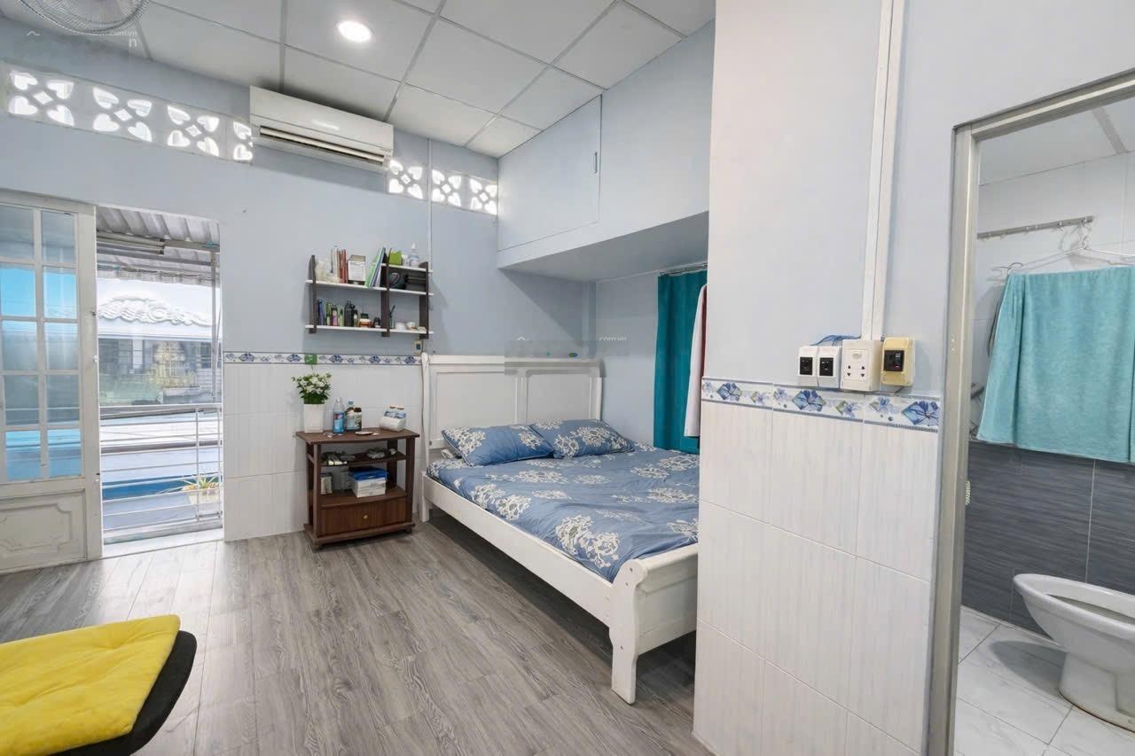 Nhà Bán 4x5m 2Lầu Đúc (2PN 2WC) Hẻm 4m Ôtô. 1/ Đường Số 1 - Gần Chợ Bình Long. Bình Tân