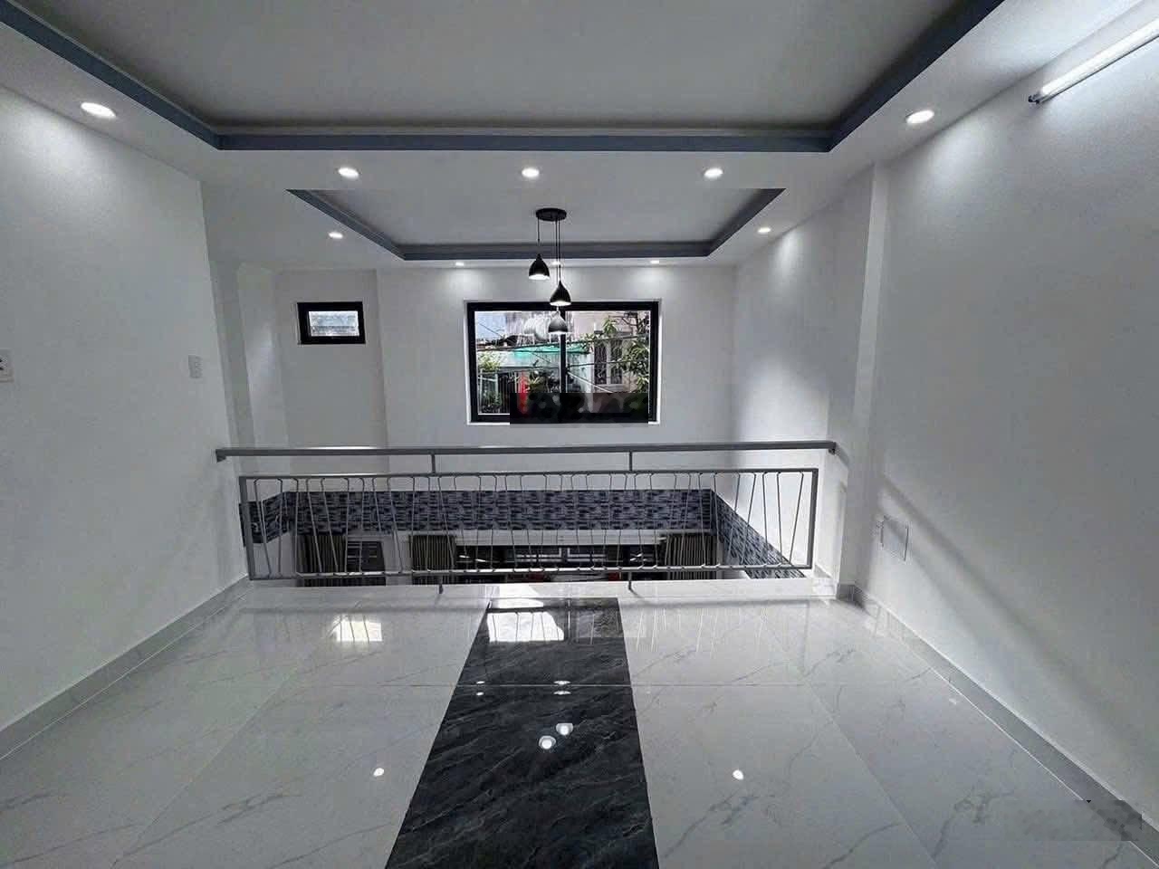 Nhà trung tâm Tân Bình-Giá:4.88tỷ/76.8m2 (4.8x16m) nằm ngay Ngô Thị Thu Minh,Phường Tân Sơn Hoà,HCM