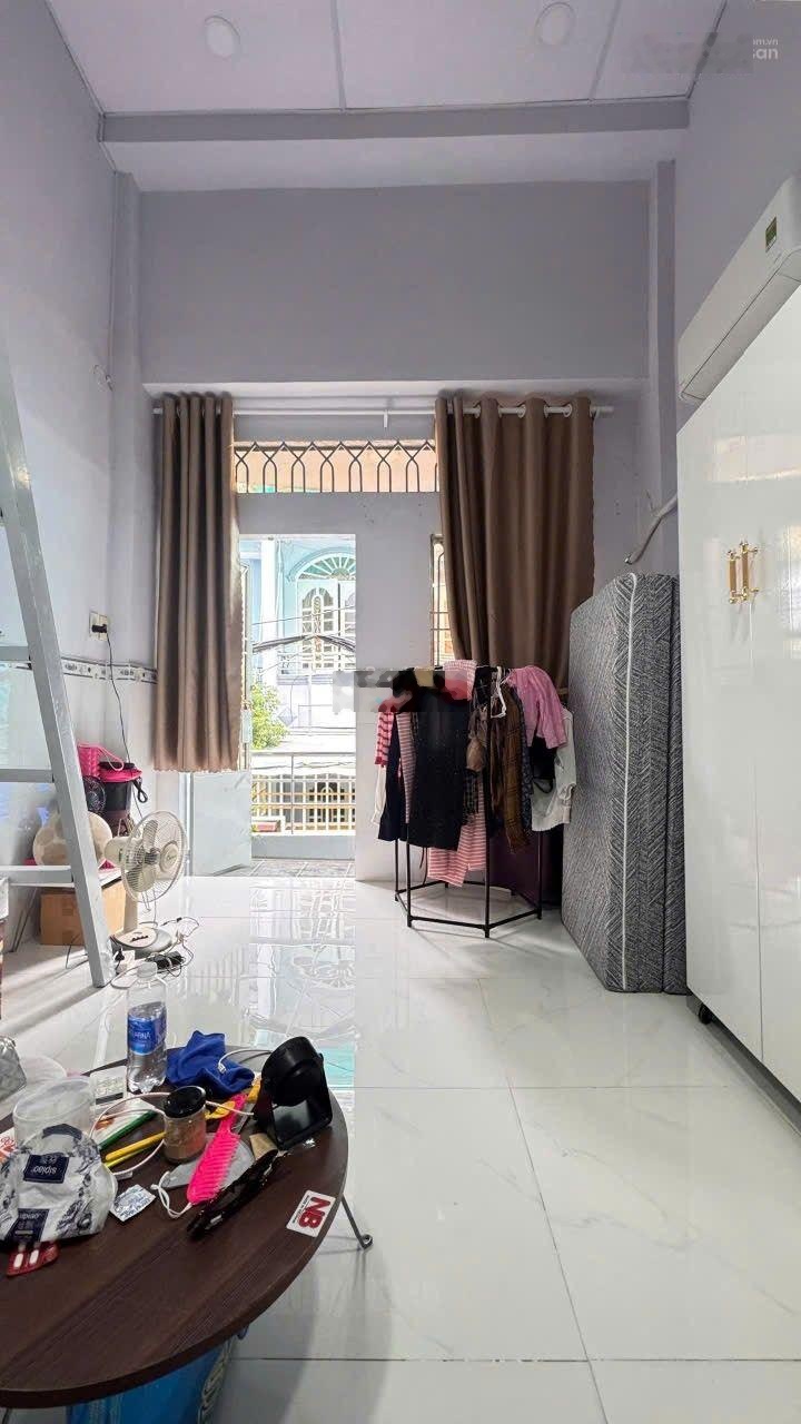 Bán nhà riêng tại Trần Văn Quang,giá thương lượng 2,8 tỷ, 16 m2, 2PN + 2WC/PT, giá siêu hời chỉ với