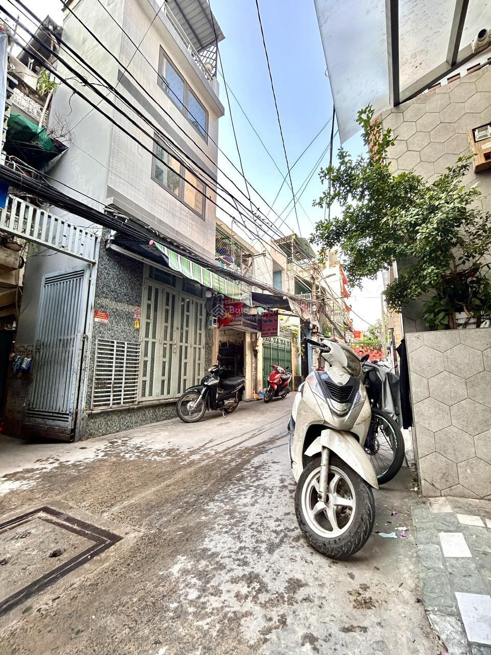 Bán nhanh nhà ngang đẹp 3.8m. DT: 22.4m2, chỉ 2.4T, Đ.Đoàn văn bơ kế bên Tôn Đản, Xóm chiếu.