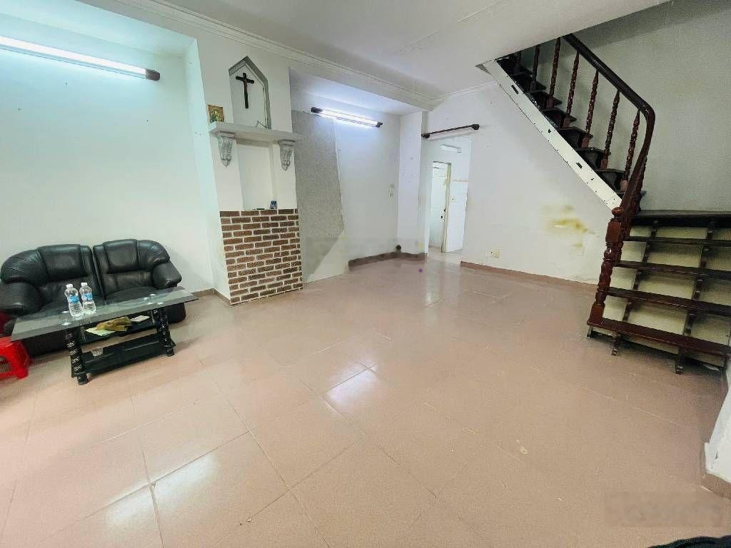 Tôi bán nhà chợ phạm văn hai nở hậu 42m2 - 5.85 tỷ