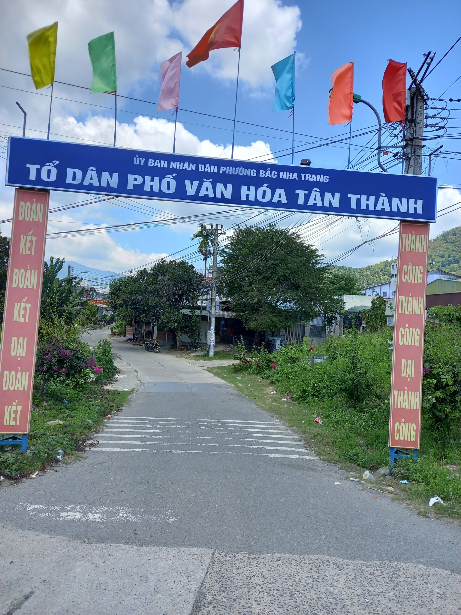 Bán nhà mới tại thôn Tân Thành, Vĩnh Phương cũ nay là Bắc Nha Trang, giá 3.2 tỷ