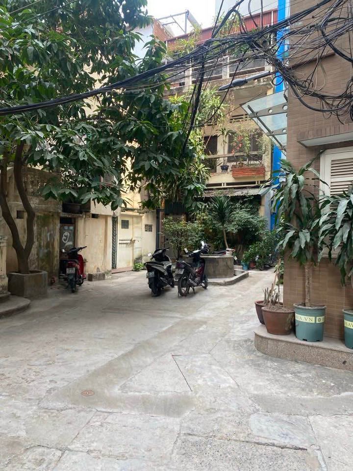 Bán nhà tập thể quận Hoàn Kiếm, thành phố Hà Nội, giá 2,25 tỷ