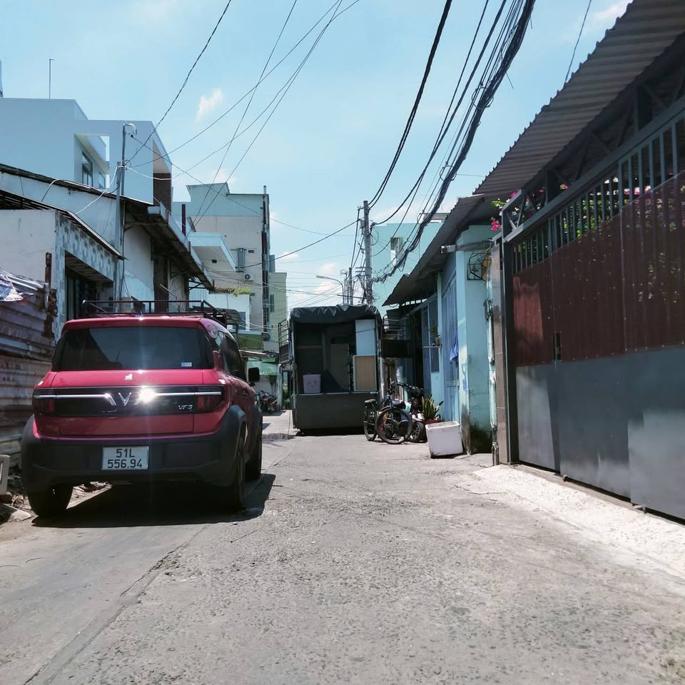 Bán nhà 5m mặt tiền, gác lửng, hẻm thông 5m tại Tân Thới Nhất, Quận 12