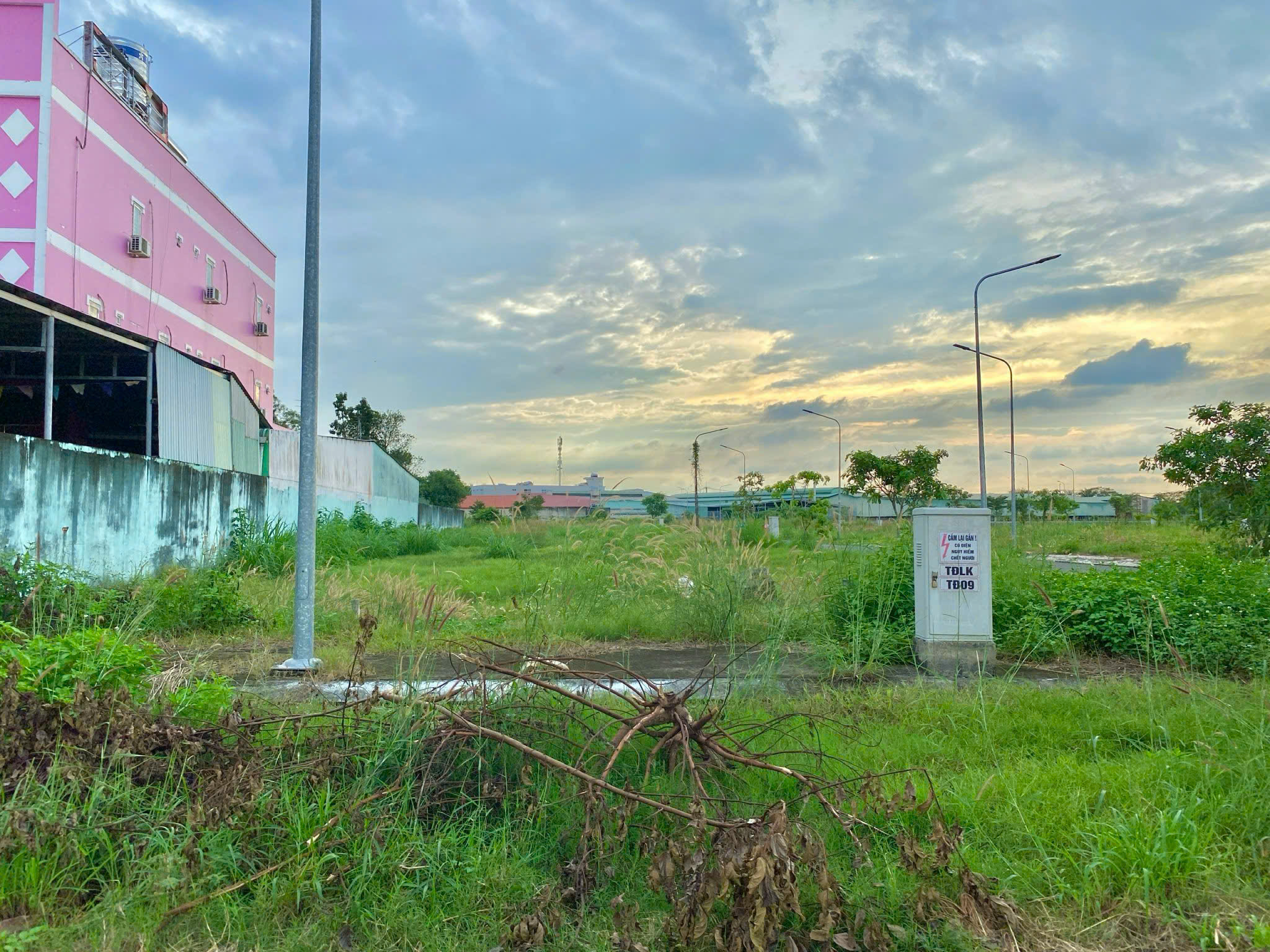 Bán đất mặt tiền đường số 44, Tân Thông Hội, Củ Chi, giá 2.7 tỷ