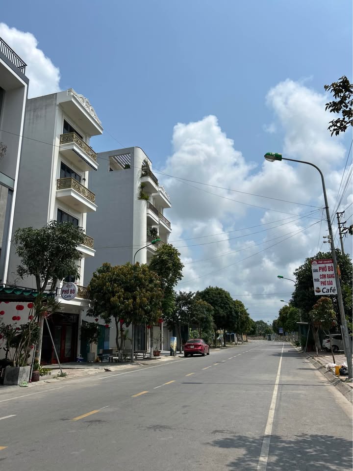 Lô đất mặt đường Đinh Tinh Hoàng, Thái Bình, cơ hội kinh doanh hiếm có