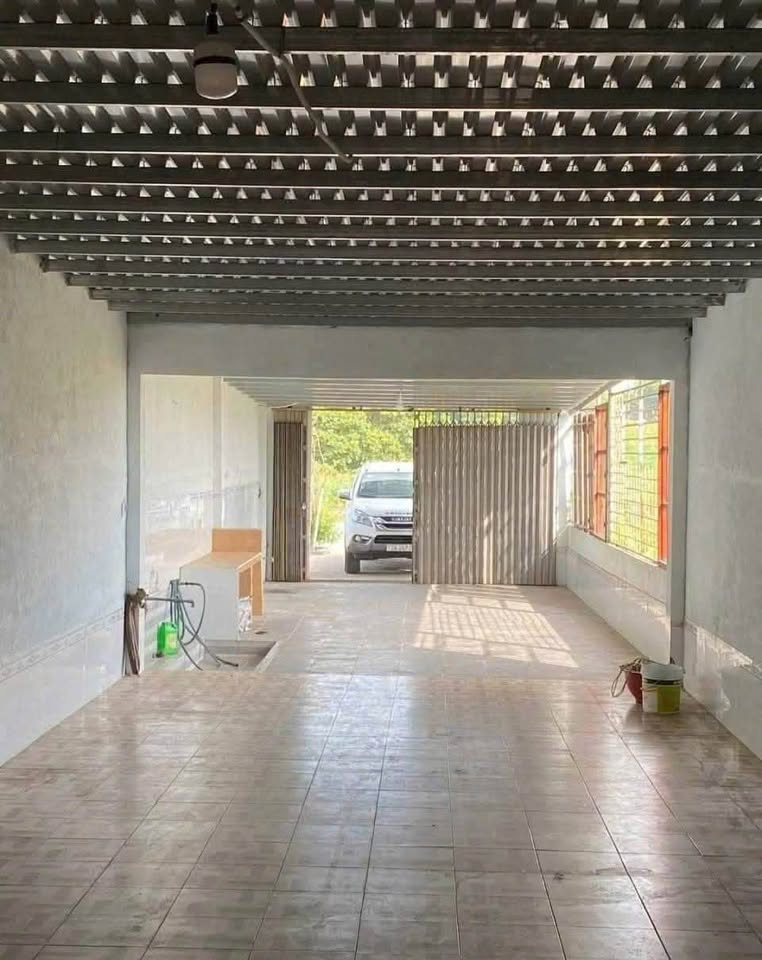 Bán nhanh nhà 1 trệt 1 lầu, mặt tiền đường nhựa Hải Lâm Bầu Trứ, giá 2.55 tỷ