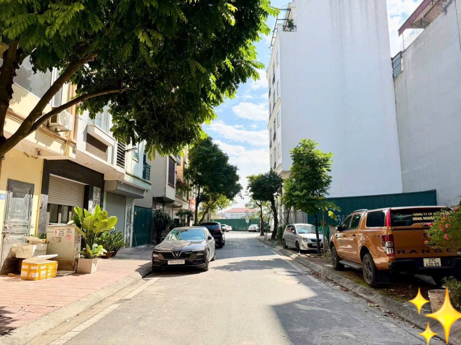 Bán nhà mặt đường ô tô tránh, dừng đỗ ngày đêm, khu vip Đống Đa, Hoàng Cầu, giá 23.8 tỷ