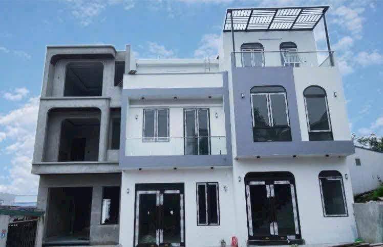 Bán nhà 3 tầng tại ngõ 20 Cao Thắng, Hạ Long, gần trường, chợ