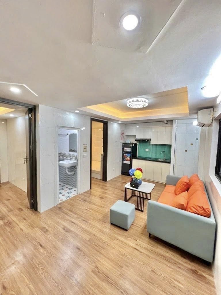 Bán căn hộ 2 ngủ trung tâm Đống Đa, 52m2, sổ đỏ đẹp, giá 2,35 tỷ