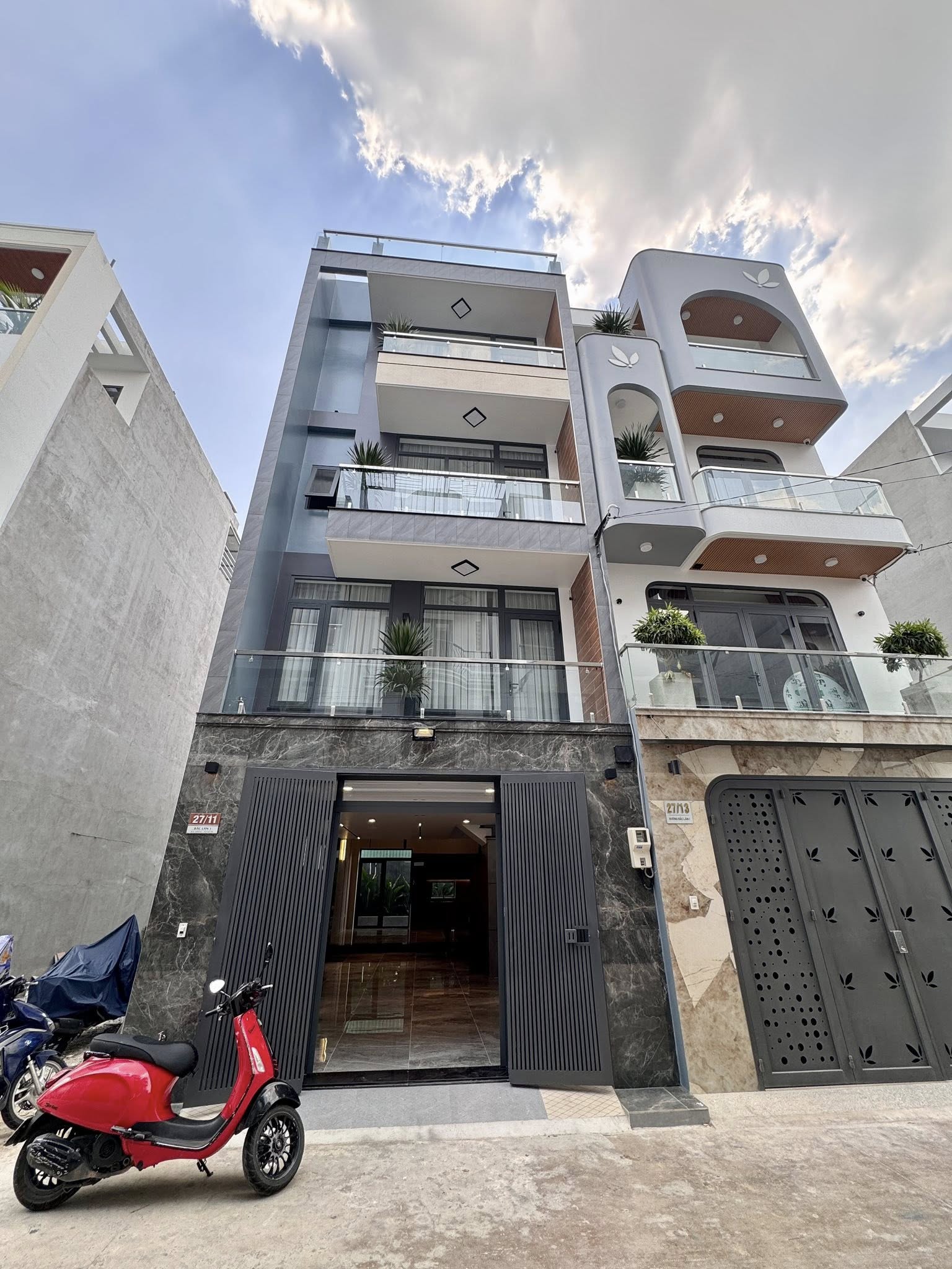 Bán nhà Bà Điểm, Hóc Môn, hẻm xe hơi 8m, giá 7.5 tỷ