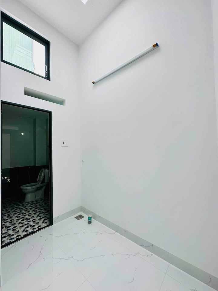 Bán nhà 2 tầng hẻm cạn đường Bạch Đằng - Quy Nhơn, 49m2, ngang 5,5m, giá 2.89 tỷ