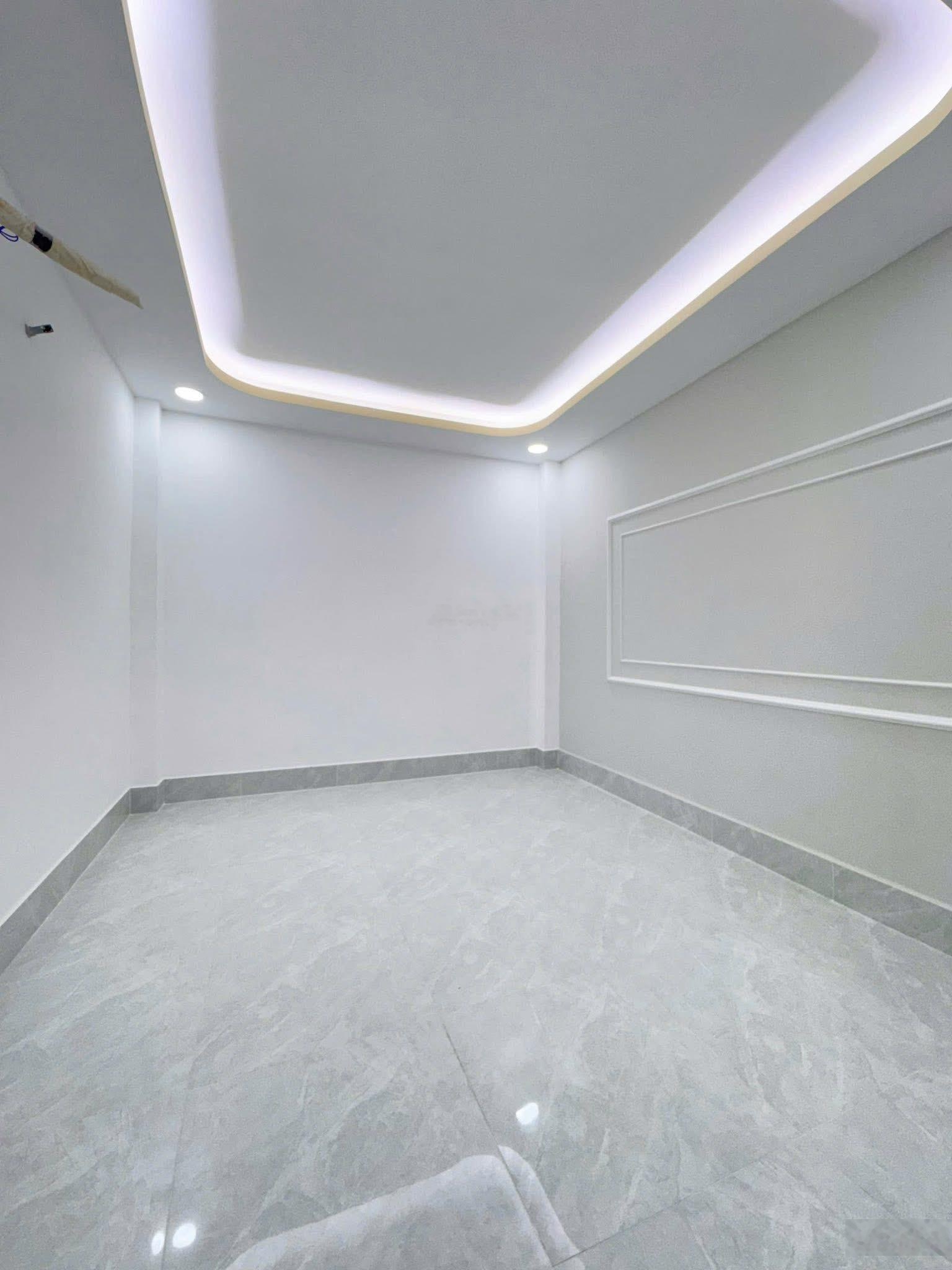 KẸT VỐN! Bán nhà Đoàn Thị Điểm P.11 Q.Phú Nhuận, giá 4TỶ190, cho thuê 15tr/th SHR, hẻm to, LH ngay