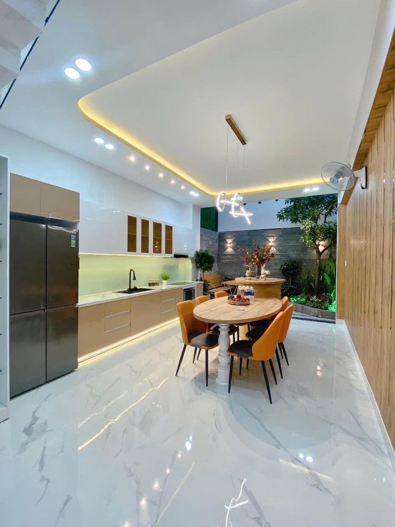 Sang nhượng gấp nhà 62,5m2 Nguyễn Trãi, P14, Q5. Gần chợ Kim Biên, giá 3 tỷ590tr sổ hồng riêng