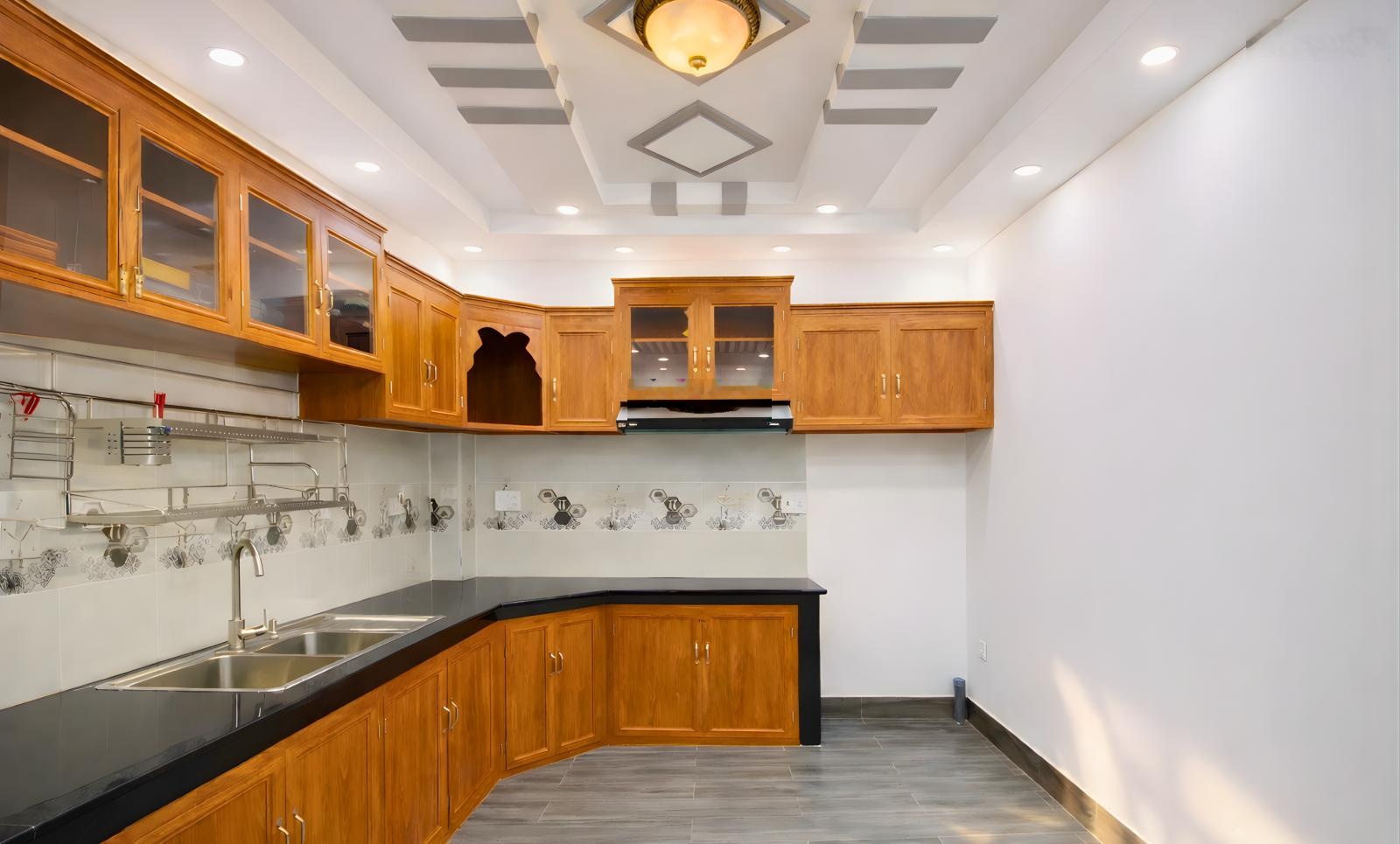 Lời ngay 300 tr, nhà sân nhỏ trẻ chơi, yên bình mỗi tối 2 phút tới trường, 4 căn ra MT, 90m2 dùng