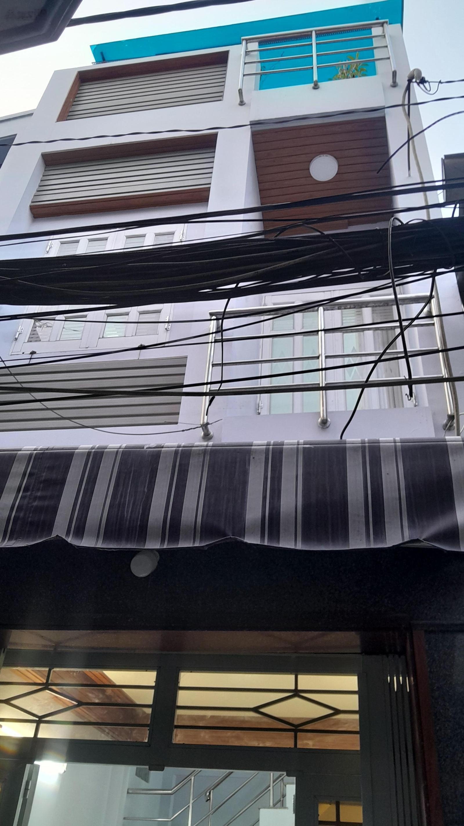 Bán NR tại Lạc Long Quân, Phường 3, Quận 11, giá thương lượng 4,58tỷ, 40m2 siêu hot chỉ với 3PN 3WC