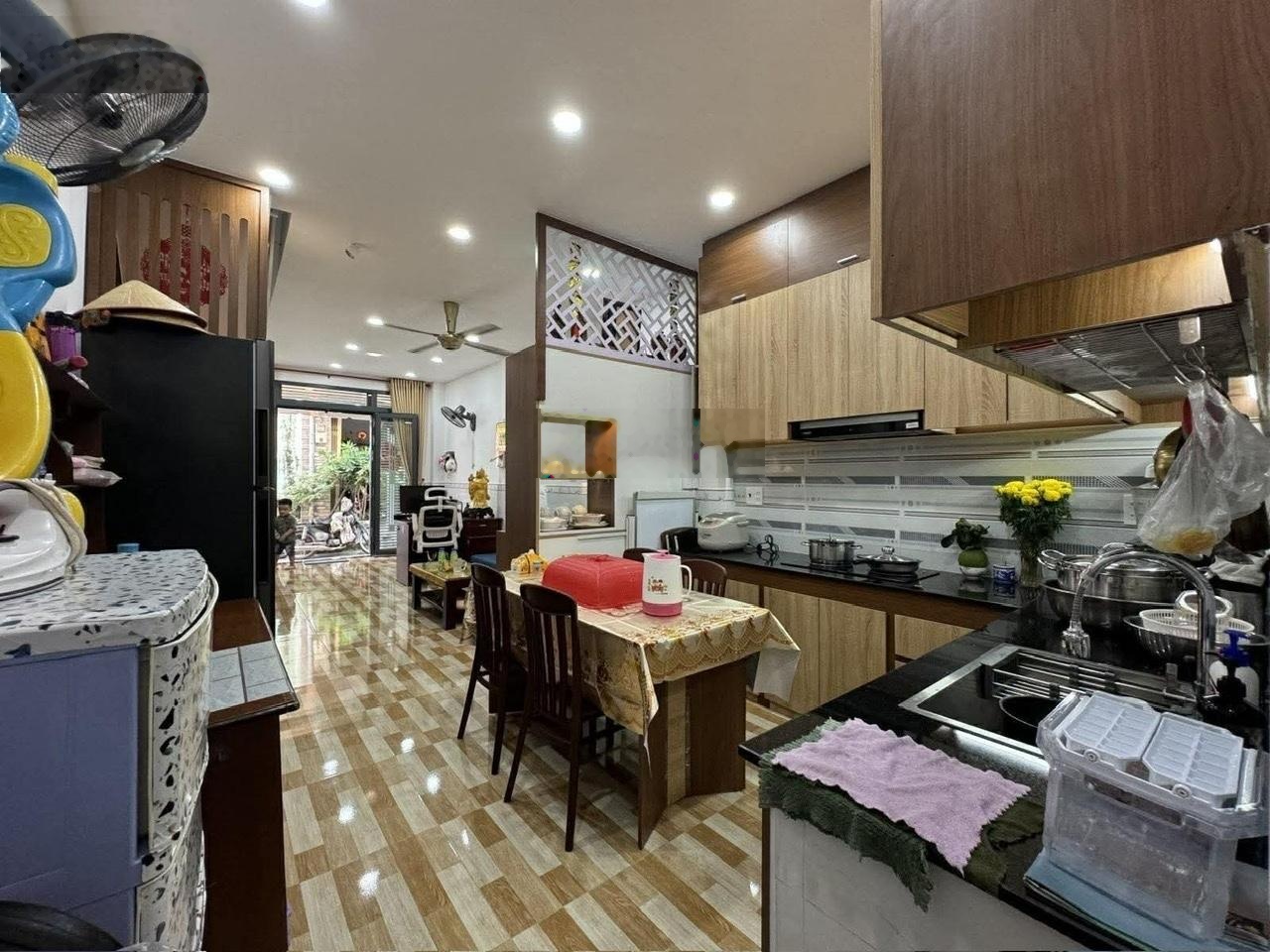 Bán nhà gần mặt phố Thiên Phước, 5,5 tỷ, 38m2, chính chủ, hot