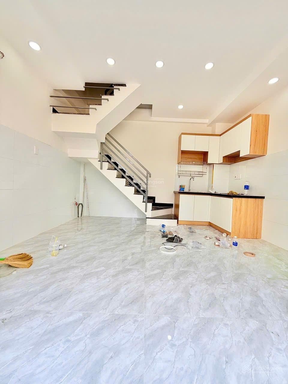 Mặt tiền kinh doanh đỉnh khu vip k300 tân bình - 18m2 - 5 tầng btct 3pn - giá chốt 6tỷ, sổ riêng