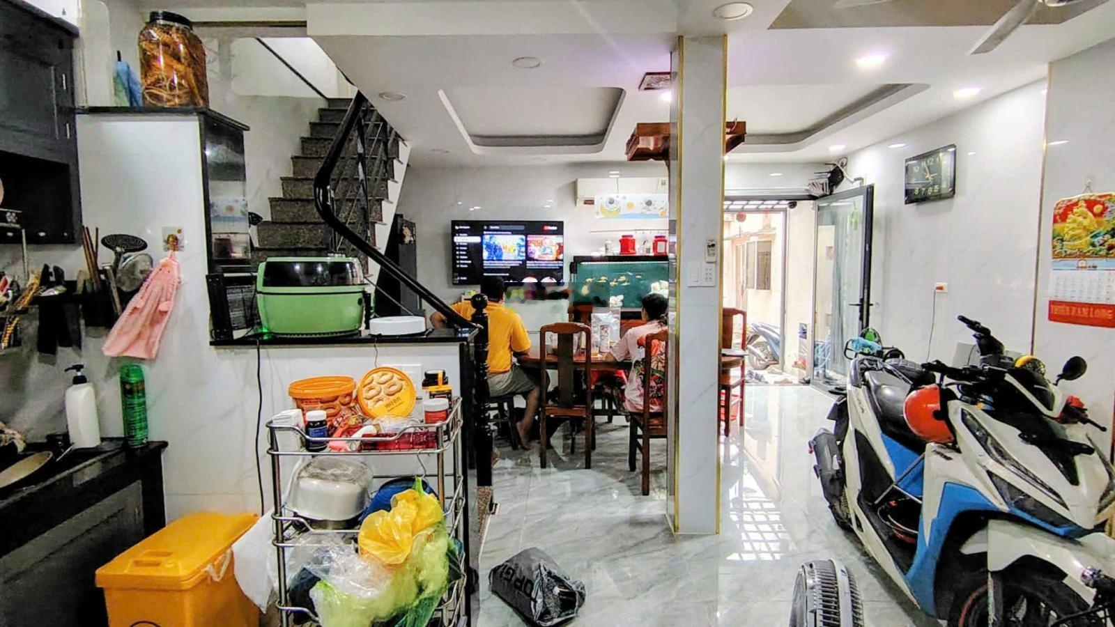 Bán Nhà riêng tại Quang Trung, 4,2 tỷ, 40m2, 2PN, 2WC, giá tốt, view đẹp