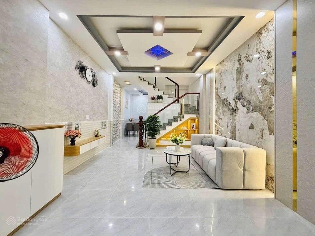 Nhà đẹp hẻm xe hơi, 2 tầng, 4x12, Phạm Văn Chiêu P9, nội thất full, 4.X tỷ