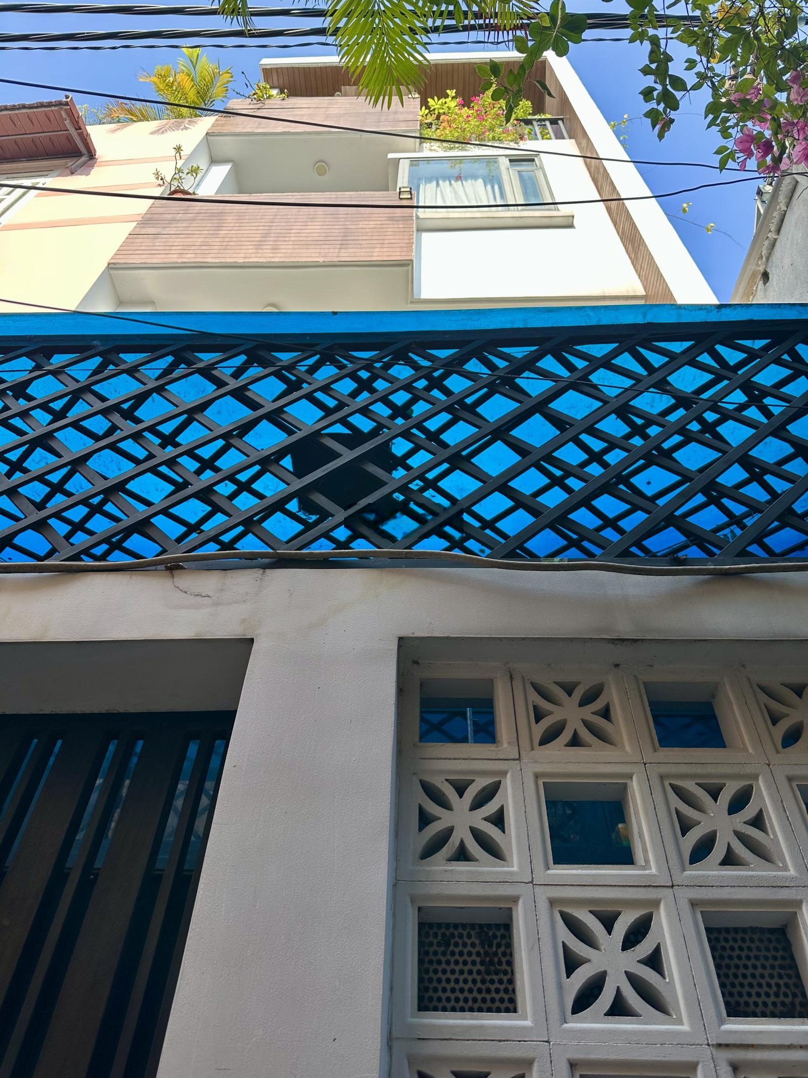 40m2 khu bàu cát vị trí đắc địa - 4 tầng bề thế ngang 4,3m nhỉnh 5 đồng .