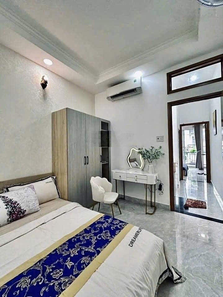 130tr/m2, Nhà 30m2 ,Huỳnh Văn Nghệ, P15, Tân Bình, Sát MT , VF3 lùi cửa , Tặng NT