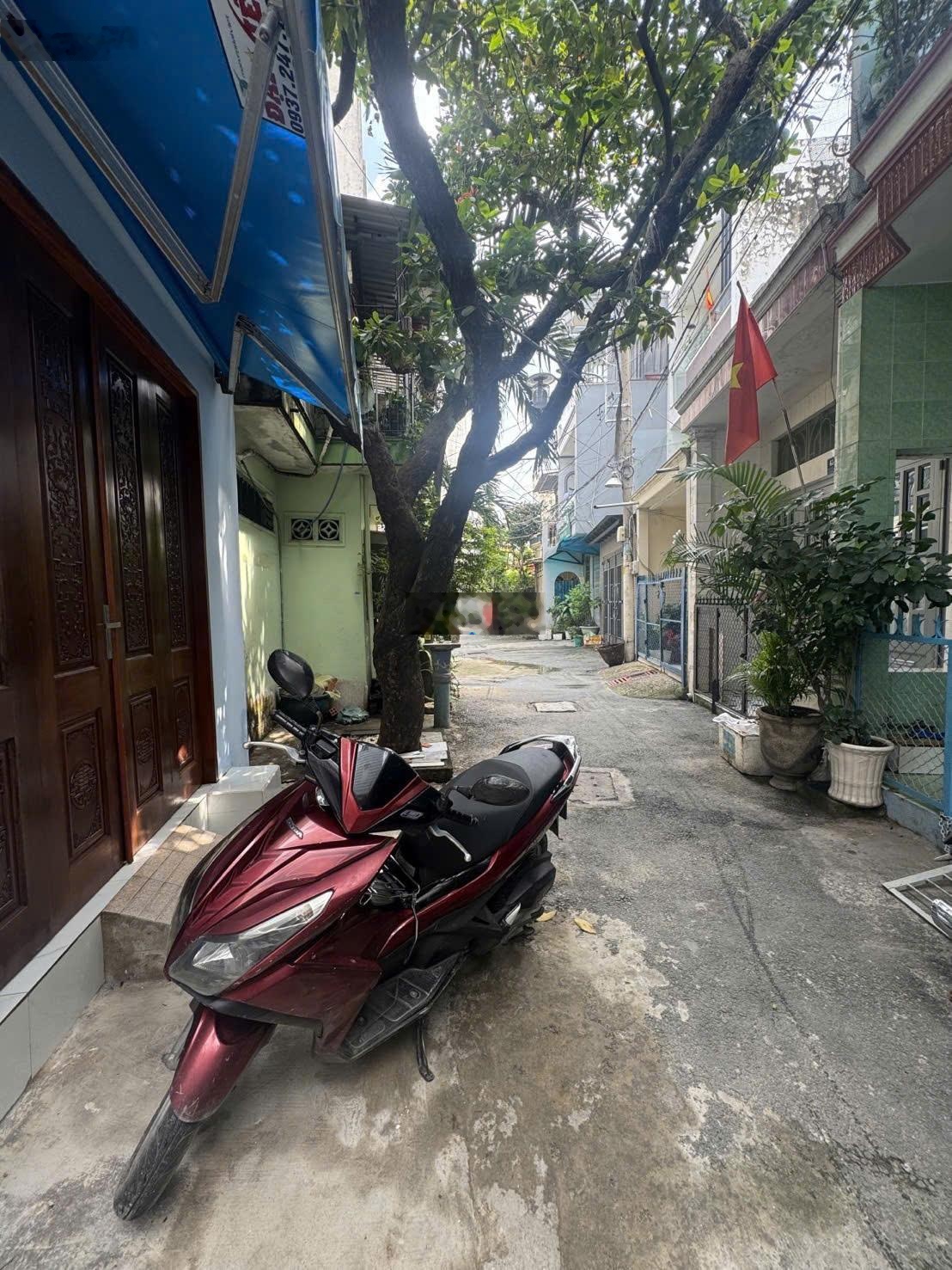 129tr/m2, Nhà HXH trước cửa ,Sát MT Lạc Long Quân Tân Bình ,27m2 đất