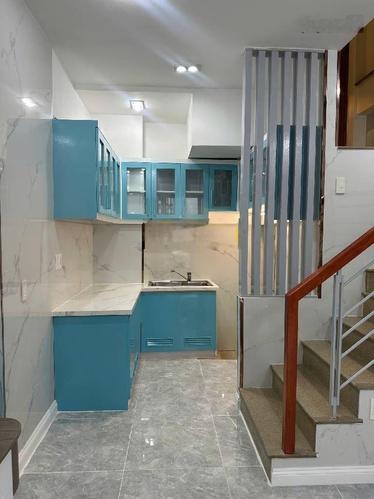 Nhà 3tầng có sân trước để xe, đường sư vạn hạnh gần bệnh viện 30/4, chợ an đông, vạn hạnh mall.