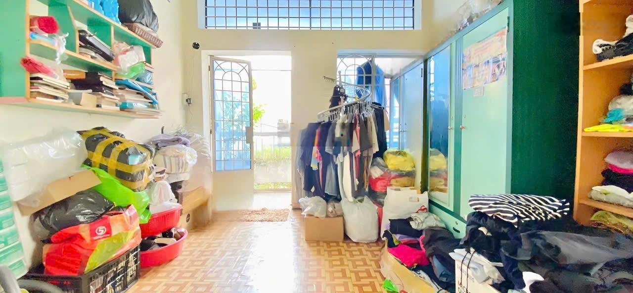 Hạ sốc 3 tỷ bán gấp nhà hxh 3 tầng lý thường kiệt gần đại học bách khoa tp nhỉnh 5 tỷ.