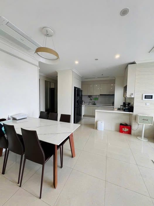 Bán căn hộ chung cư quận Cầu Giấy, thành phố Hà Nội, giá 8 tỷ