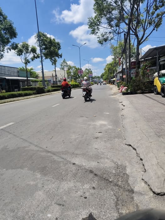 Nhà 2 mặt tiền Nguyễn Văn Linh, phường 2, thành phố Sóc Trăng cũ