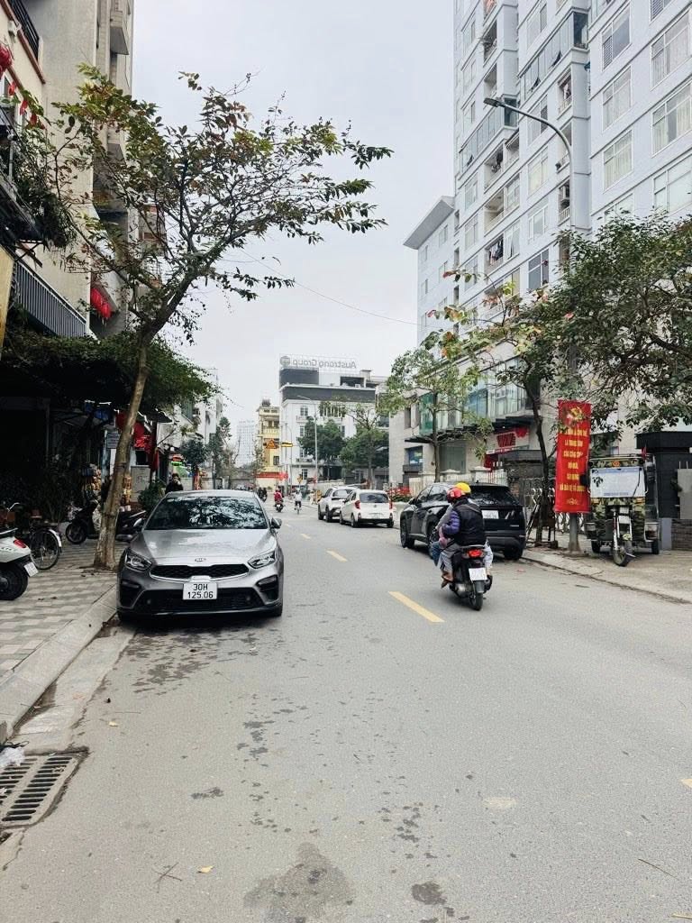 Bán căn hộ tập thể tầng 1 tại Tây Hồ, Hà Nội, 52m2, 2 ngủ đủ công năng