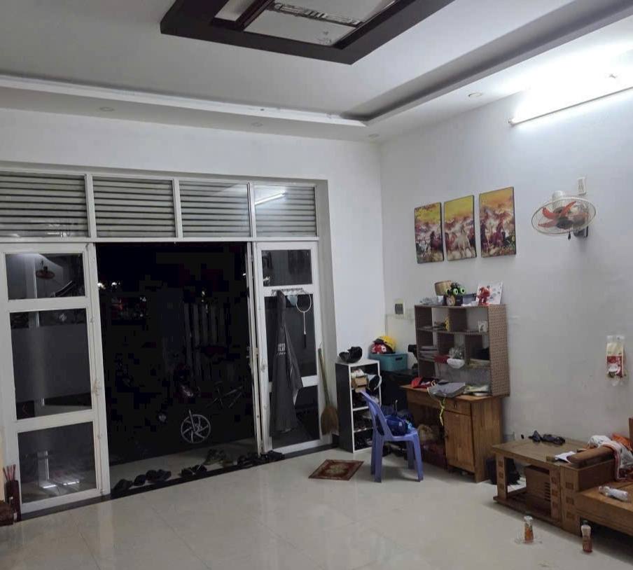 Bán nhà 2 tầng 95m² mặt tiền đường 7.5m, gần chợ Hòa Khánh, Đà Nẵng