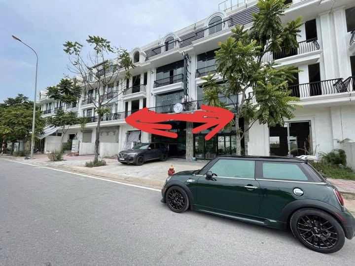 Bán gấp biệt thự liền kề mặt phố Long Biên, rộng thênh thang 17m