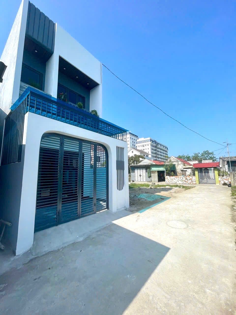 Bán nhà 2 tầng đẹp, full nội thất sang xịn tại trung tâm Hưng Đông, Vinh