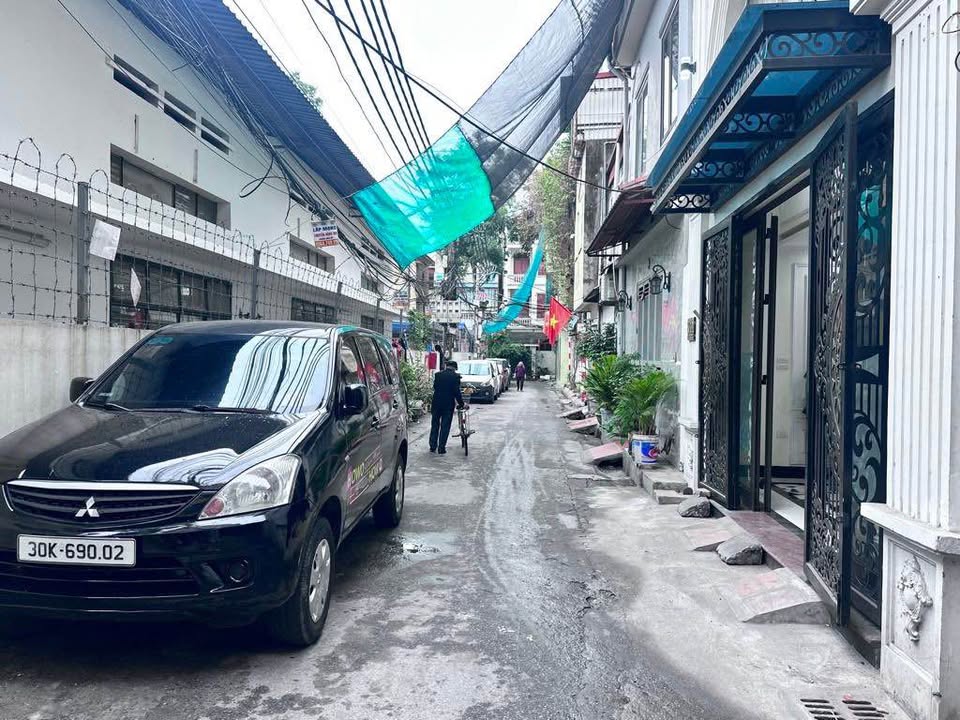 Nhà 6 tầng thang máy, lô góc, ngõ ô tô Tây Hồ ở, làm văn phòng, kinh doanh online đều tuyệt