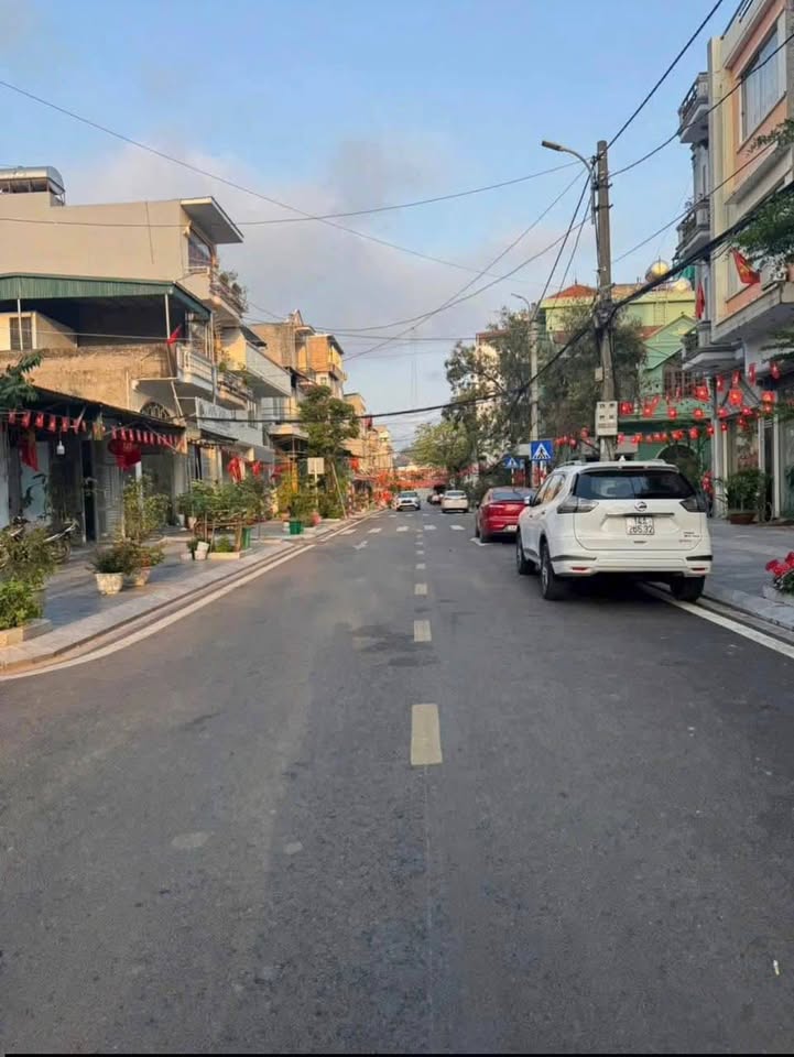 Bán nhà Cột 5, phía biển, đường sông 3, diện tích 57m², hướng Nam mát mẻ