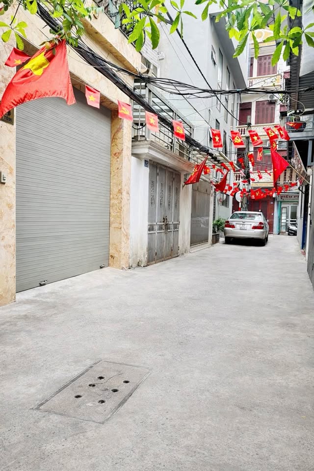 Bán kho bãi, nhà xưởng, khu công nghiệp quận Đống Đa, thành phố Hà Nội, giá 26 tỷ