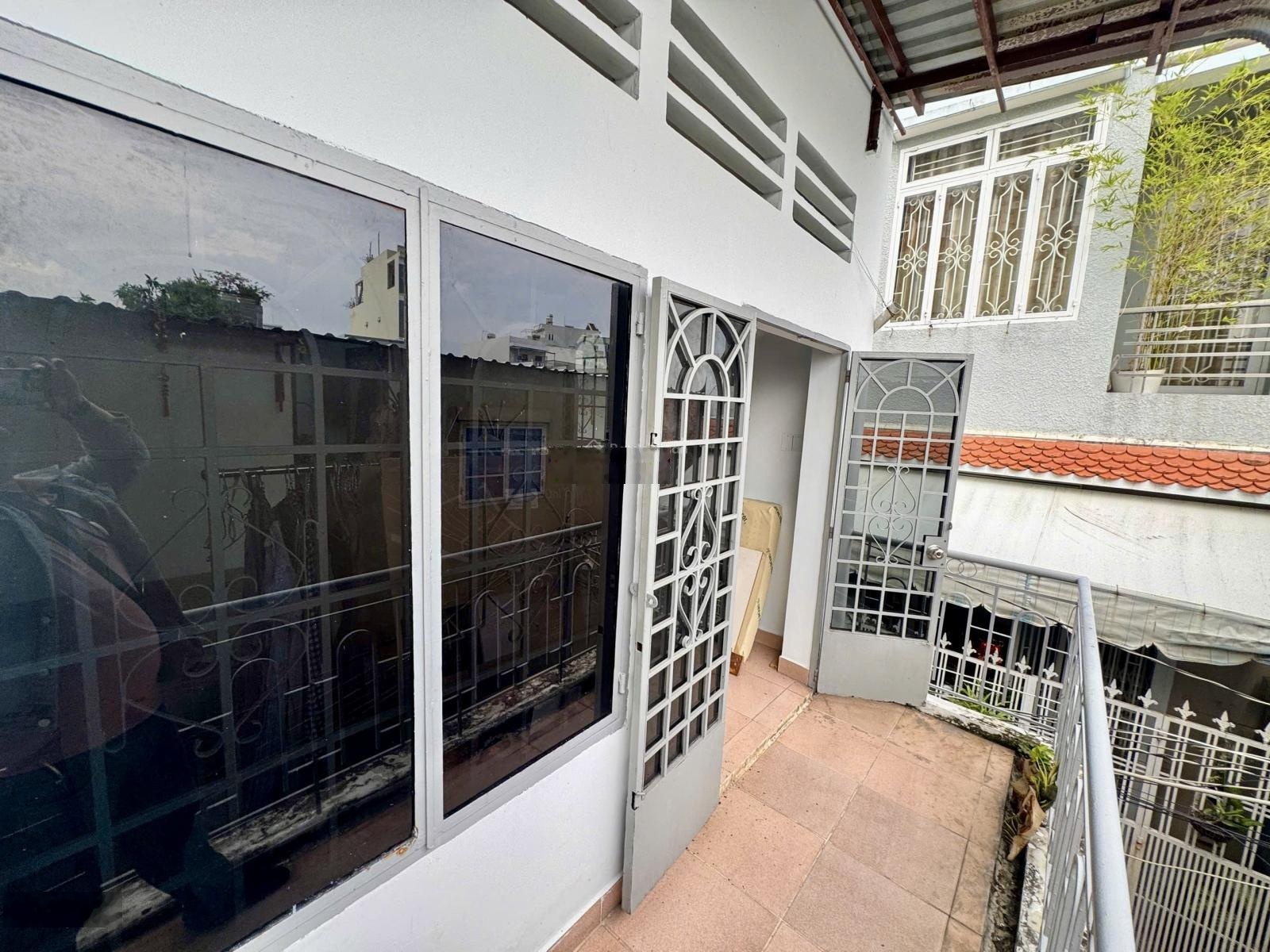 Nhà rẻ 2 tầng lâm văn bền - ở ngay - khu dân trí cao - nhỉnh 3 tỷ - pháp lý chuẩn